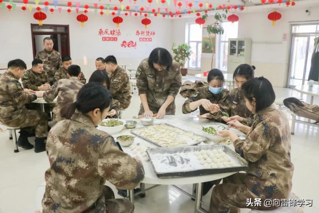 二十三糖瓜粘小年歌谣文案,二十三糖瓜粘小年歌谣是几年级的