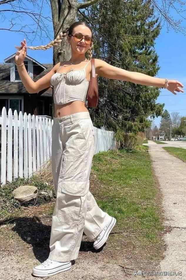 无意间火了的裤子,突然爆火的黑色裤装