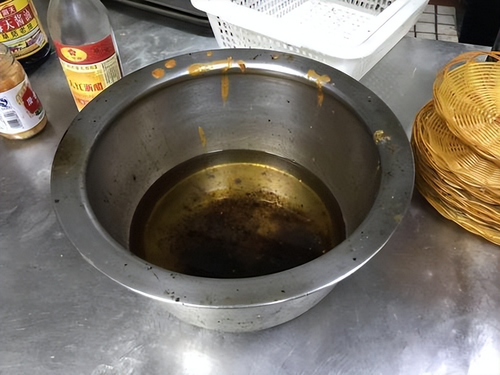 花生油菜籽油豆油吃哪种油好,花生油玉米油菜籽油哪个健康