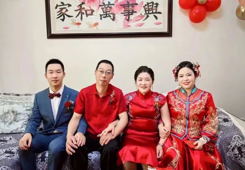 致三十周岁的宝贝儿子李淑华（江苏）《浪子情怀》诗歌集