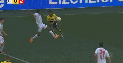 德甲多特2-1击败不莱梅,拜仁4-0胜多特罗伊斯射门