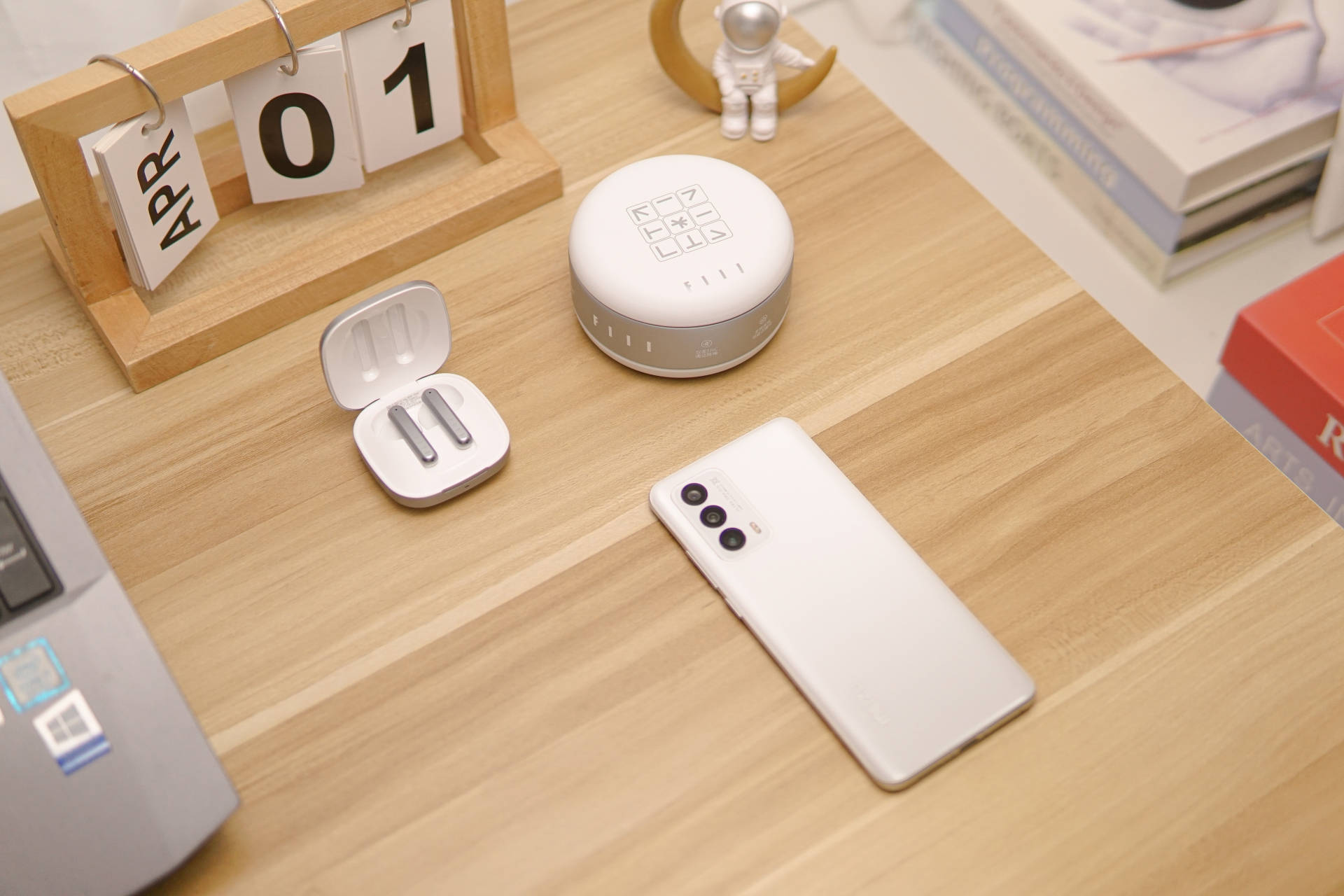 fiil耳机和华为耳机哪个好,fiil耳机第一款发布会