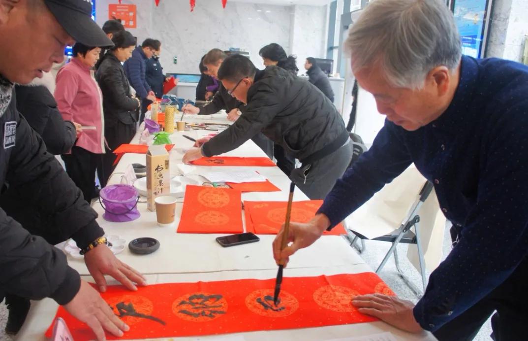 写春联能挣钱吗,写春联可以赚钱吗