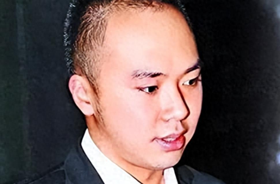 “天下第一淫棍”，玷污60位女艺人被判了29年，入狱后仍飞扬