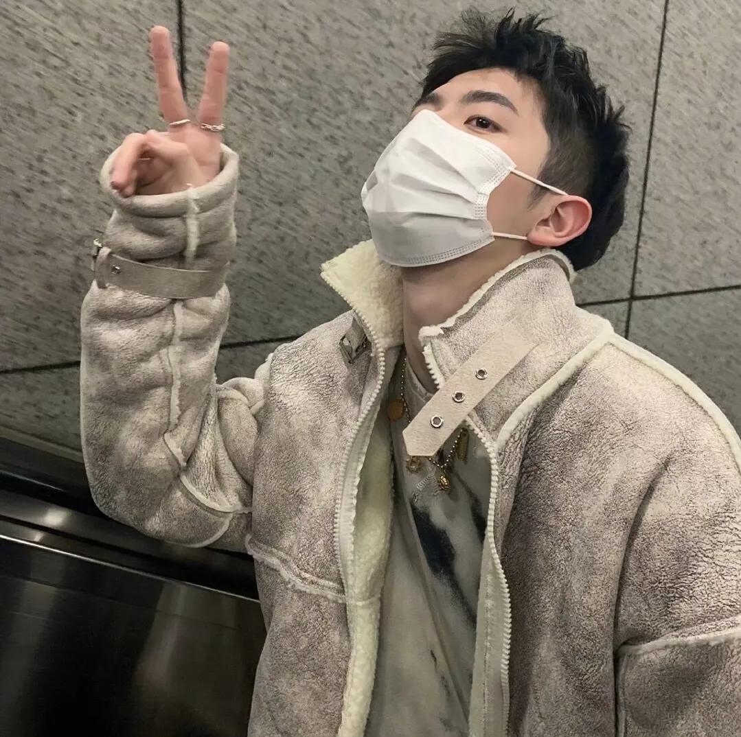 微信头像高冷霸气的男生动漫头像,卡通头像微信头像男生