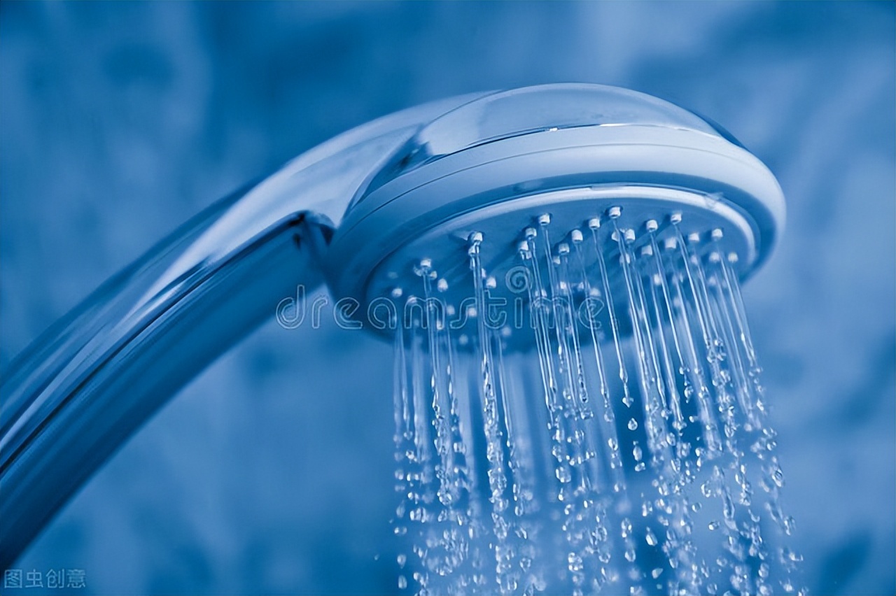 淋浴喷头漏水的处理方法,维修小技巧淋浴喷头漏水