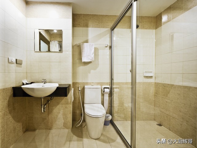 100块钱的酒店真的能住吗,住一晚一千多的酒店