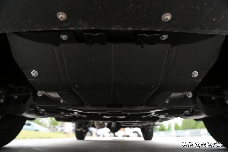 依维柯欧胜3.0t四驱露营车多少钱,依维柯欧胜自改露营车