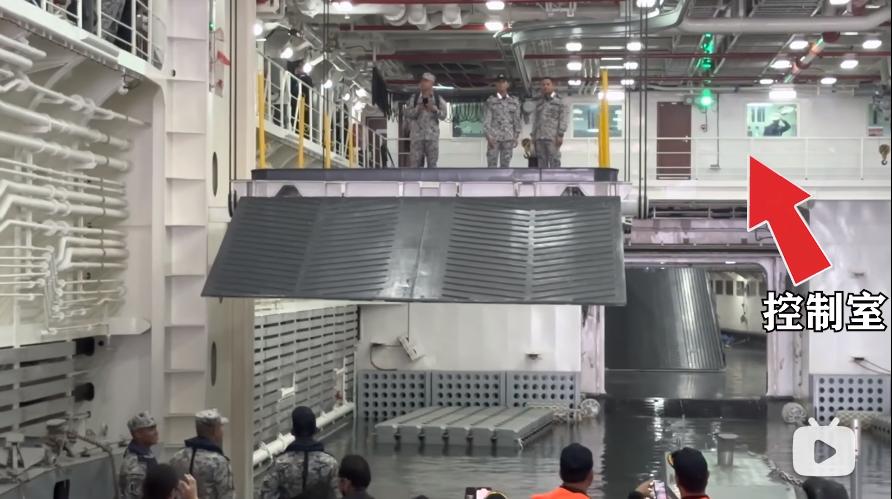 泰国071e登陆舰内部展示,中国卖给泰国的军舰