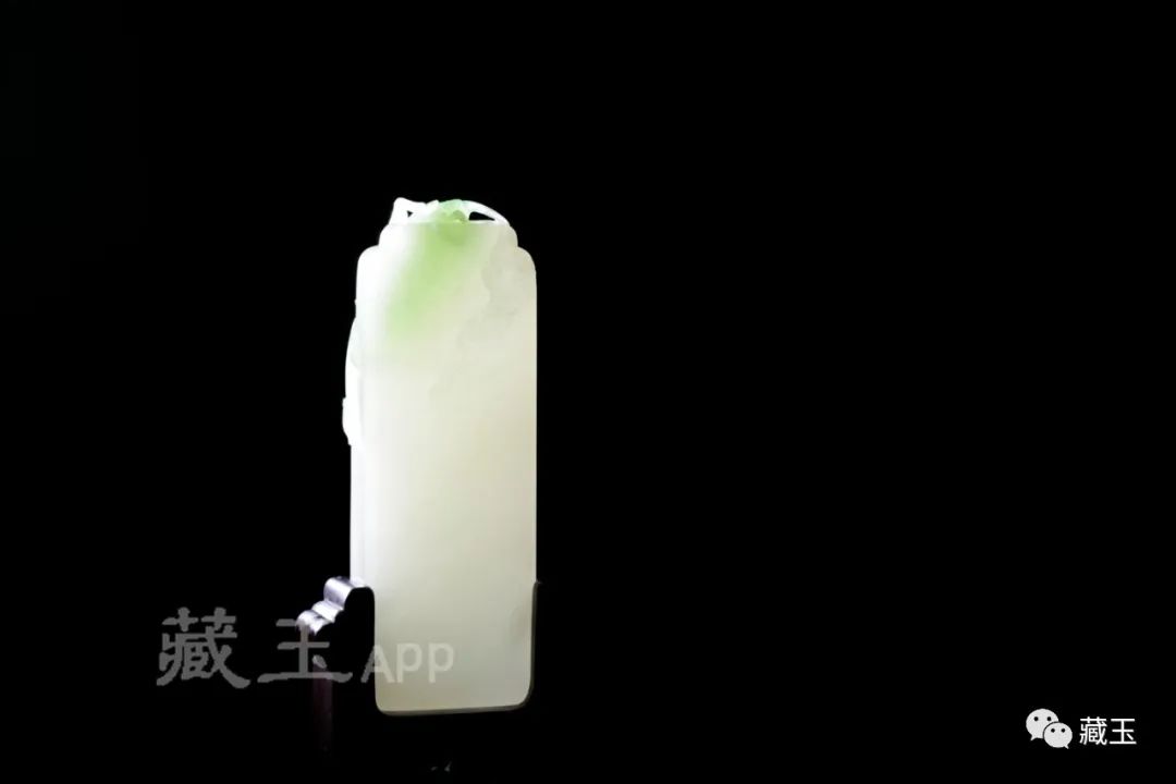 会跑色的玉石,什么样的翠青料是好玉料