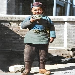 纳粹老照片犹太女人,老照片纳粹女魔头的下场