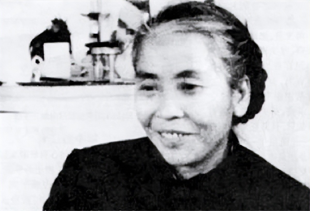 59年，*子珍贺**和水静在庐山畅聊往事，孔东梅：那是外婆最大的收获