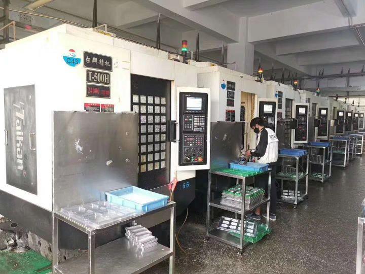 小米电视几年屏幕就坏了,屏幕摔了小米能15天换货吗