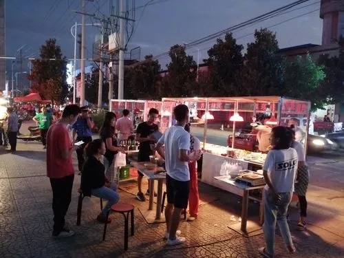 摆摊卖炒粉一年挣多少钱,深圳卖炒粉一个月能赚多少