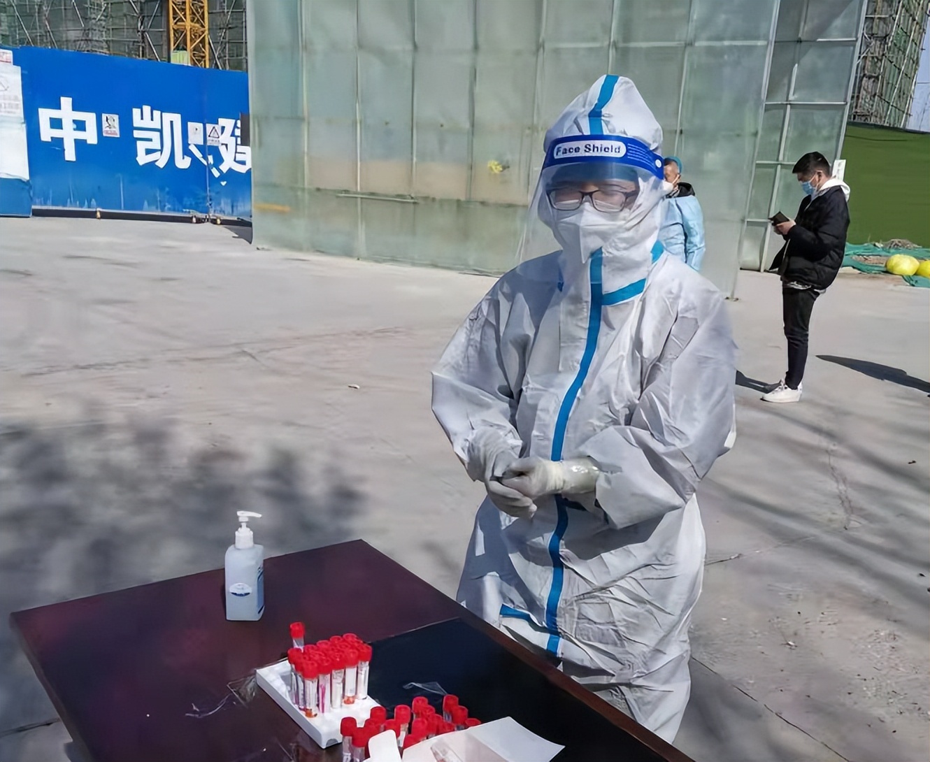 人民医院呼吸内科抗击疫情,人民医院致敬抗疫英雄