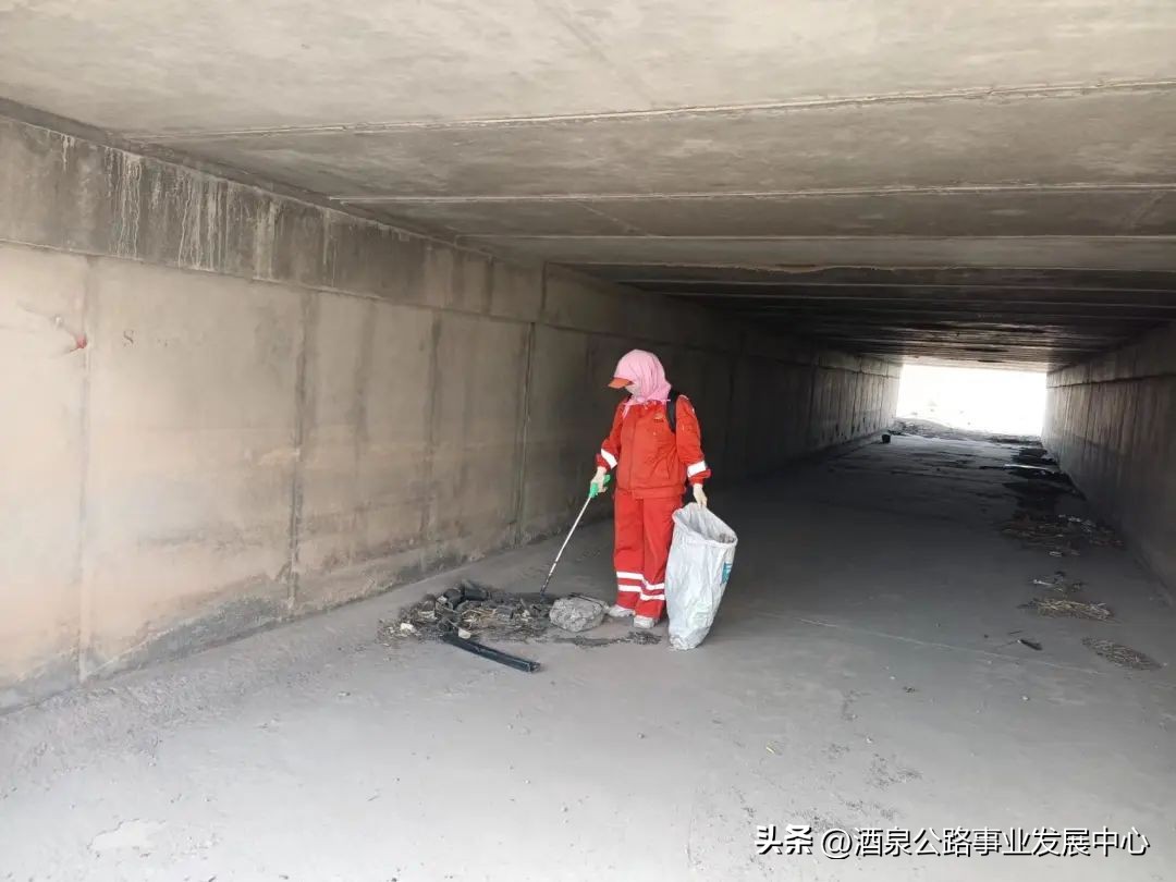 “整”在当前,“治”在长远——玉门公路段为辖养道路路域环境按下“美颜键”