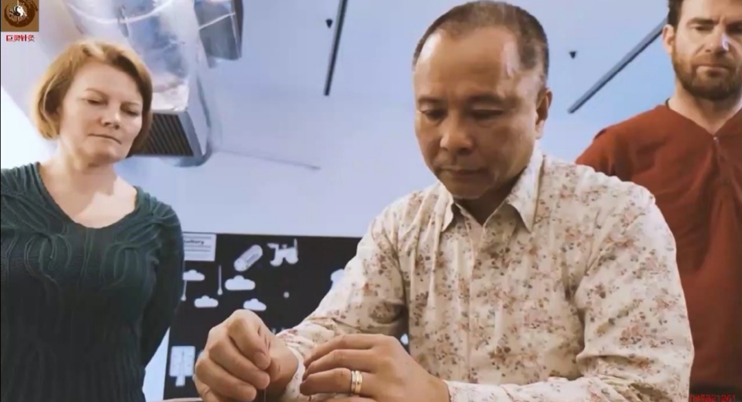 黄贵生中医治病视频,倪海厦治黄痰咳嗽穴位