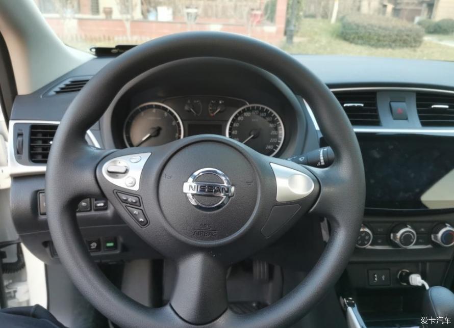 轩逸经典自动豪华2021落地多少钱,22款轩逸经典豪华天窗