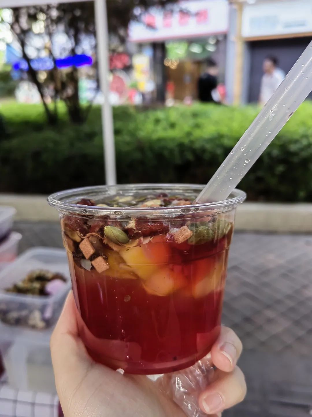 冰粉跟凉面哪个生意更好,夏天卖冰粉和凉面哪个更挣钱