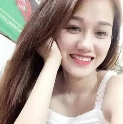 正宫霸气抓奸，往小三*处私**塞剁碎的辣椒！