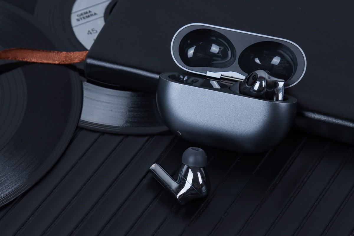 华为freebudspro2与索尼1000xm4,华为耳机freebudspro3和索尼xm5