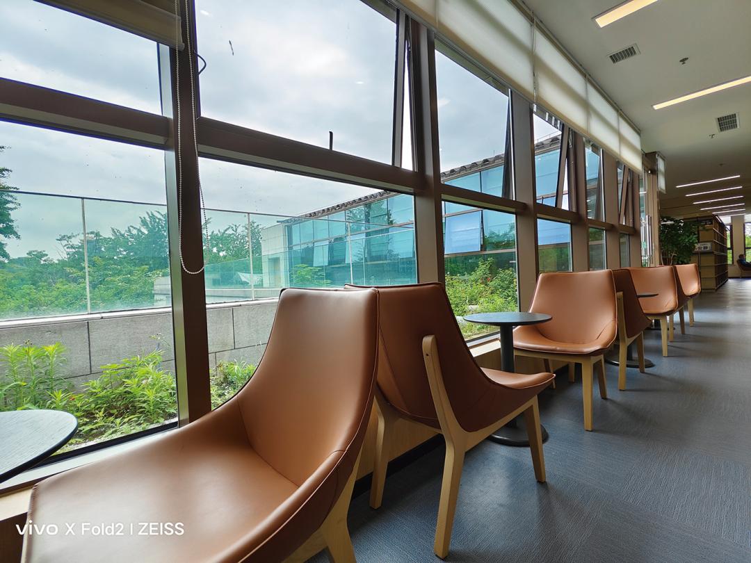 vivoxfold2深度评测值得买吗,vivo大折叠xfold2白色