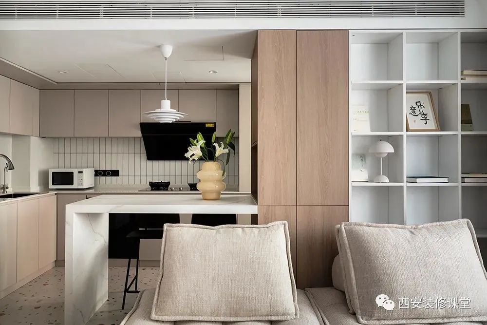 75㎡老破小的逆袭，超级收纳家