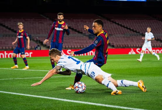 欧冠基辅迪纳摩的成绩,巴塞罗那vs本菲卡欧冠