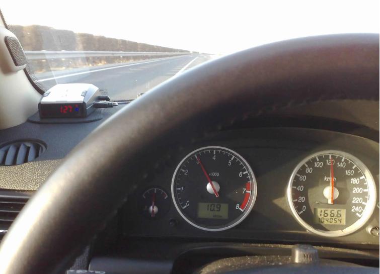 仪表盘显示车速105实际车速多少,车辆速度表与实际车速有差别吗