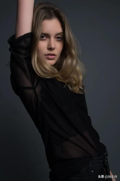 大公司，不限制追加，年金3.8%+万能现行4.4%！双一流组合