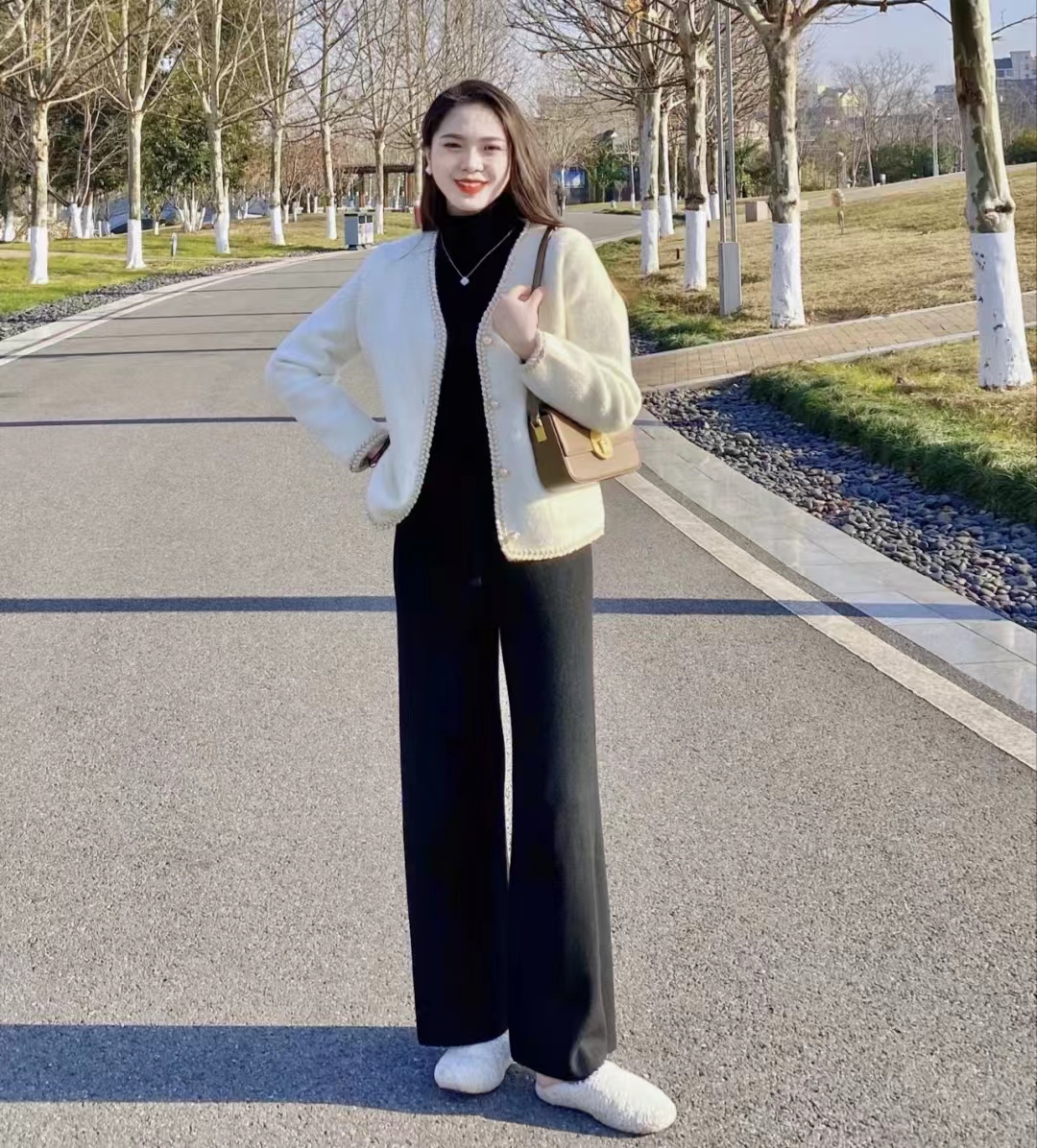 今年流行什么裤子女性穿着好看点,今年流行什么样的裤子最时髦漂亮