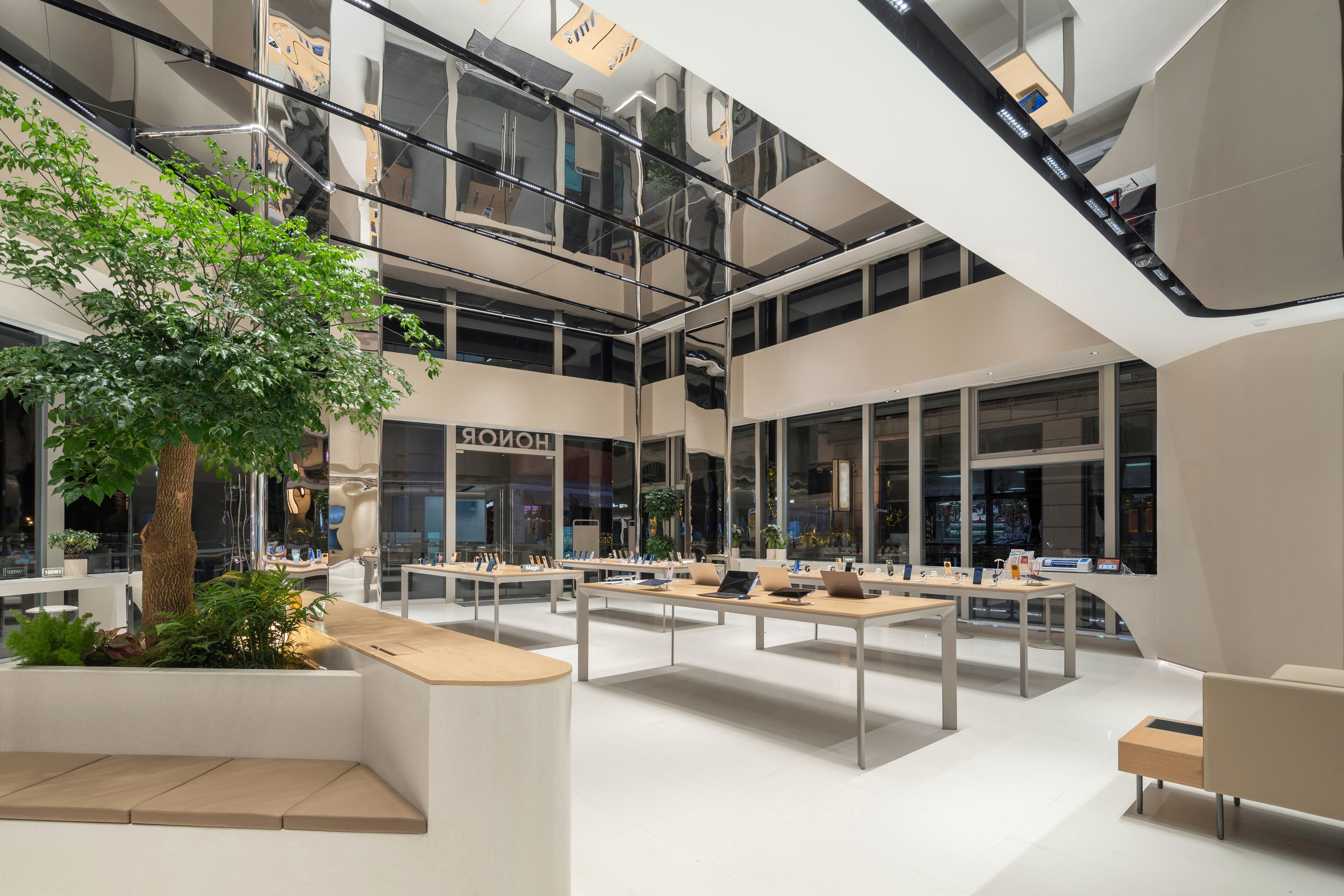 福建首家荣耀LIFE店1月14日将在福州盛大开业，钜惠来袭