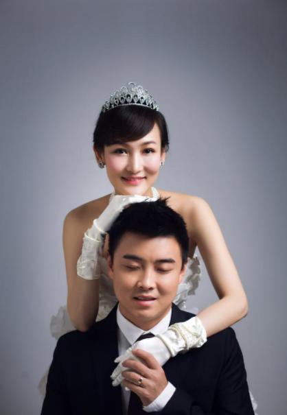 乒乓球冠军王皓简历,奥运冠军王皓和妻子现状