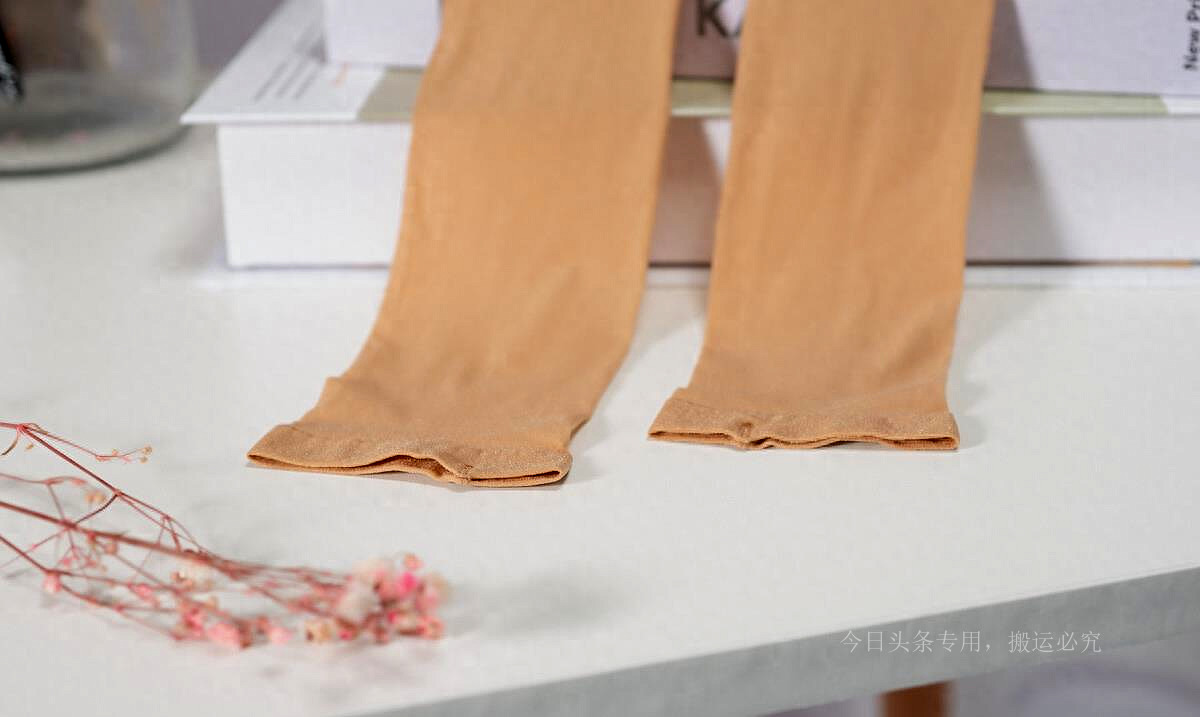 同样是*袜丝**，为什么长*袜丝**性感迷人，而短*袜丝**不招人喜欢。