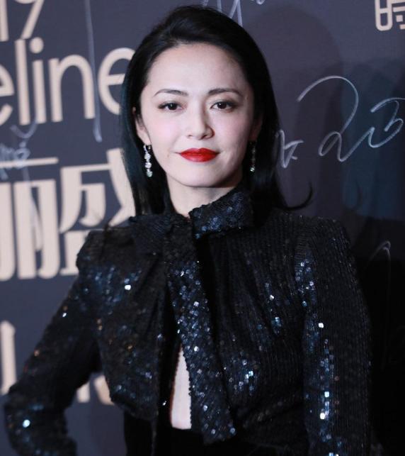 金星说走红毯穿深v,金星吐槽深v抹胸装