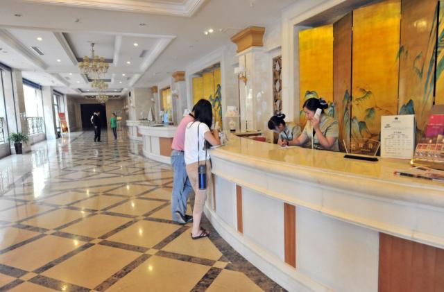 想去酒店前台上班但是要熬夜,宾馆前台要熬夜上班吗