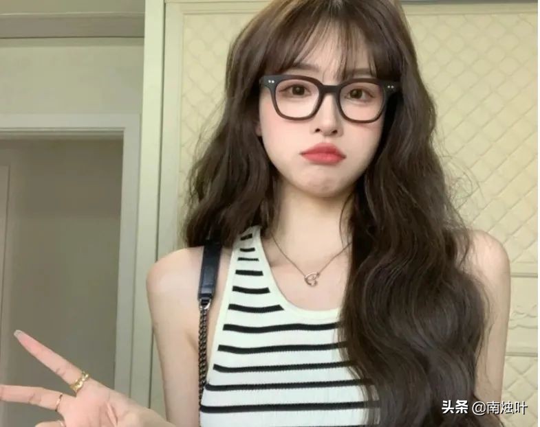 显白不漂掉色好看的发色,显白不明显掉色好看的发色