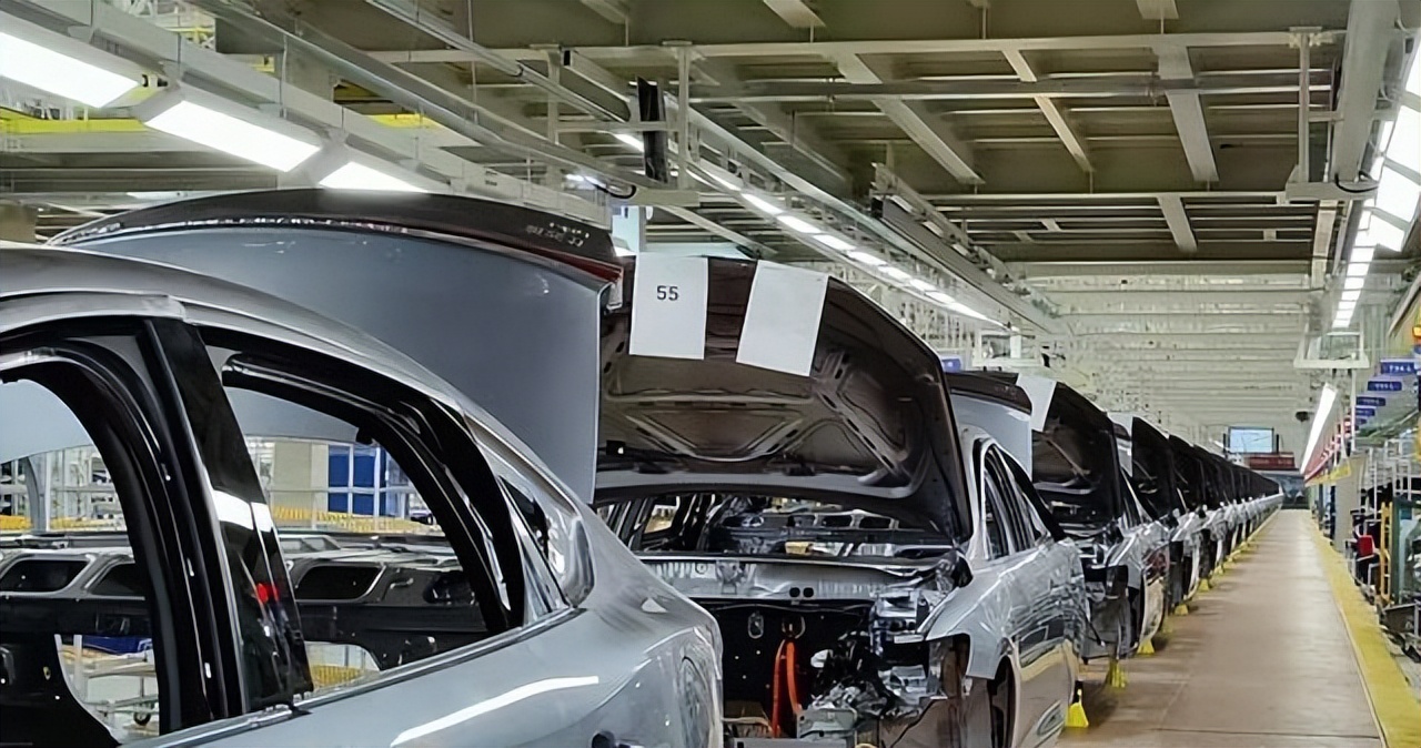 比亚迪和富士康哪个上班更累,被比亚迪挖走富士康员工现状