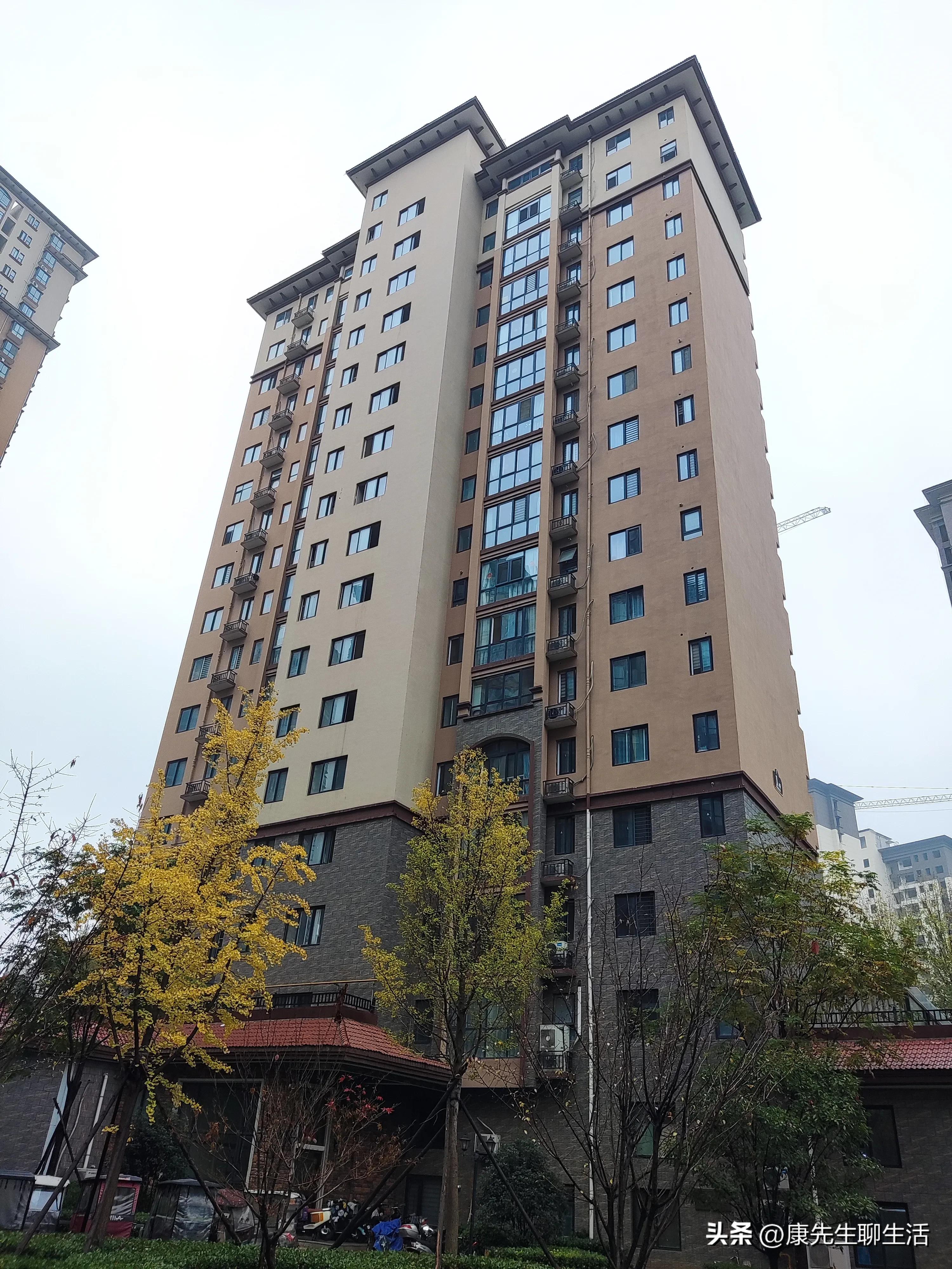 想挣钱就必须犯法吗,想挣钱必须离开父母