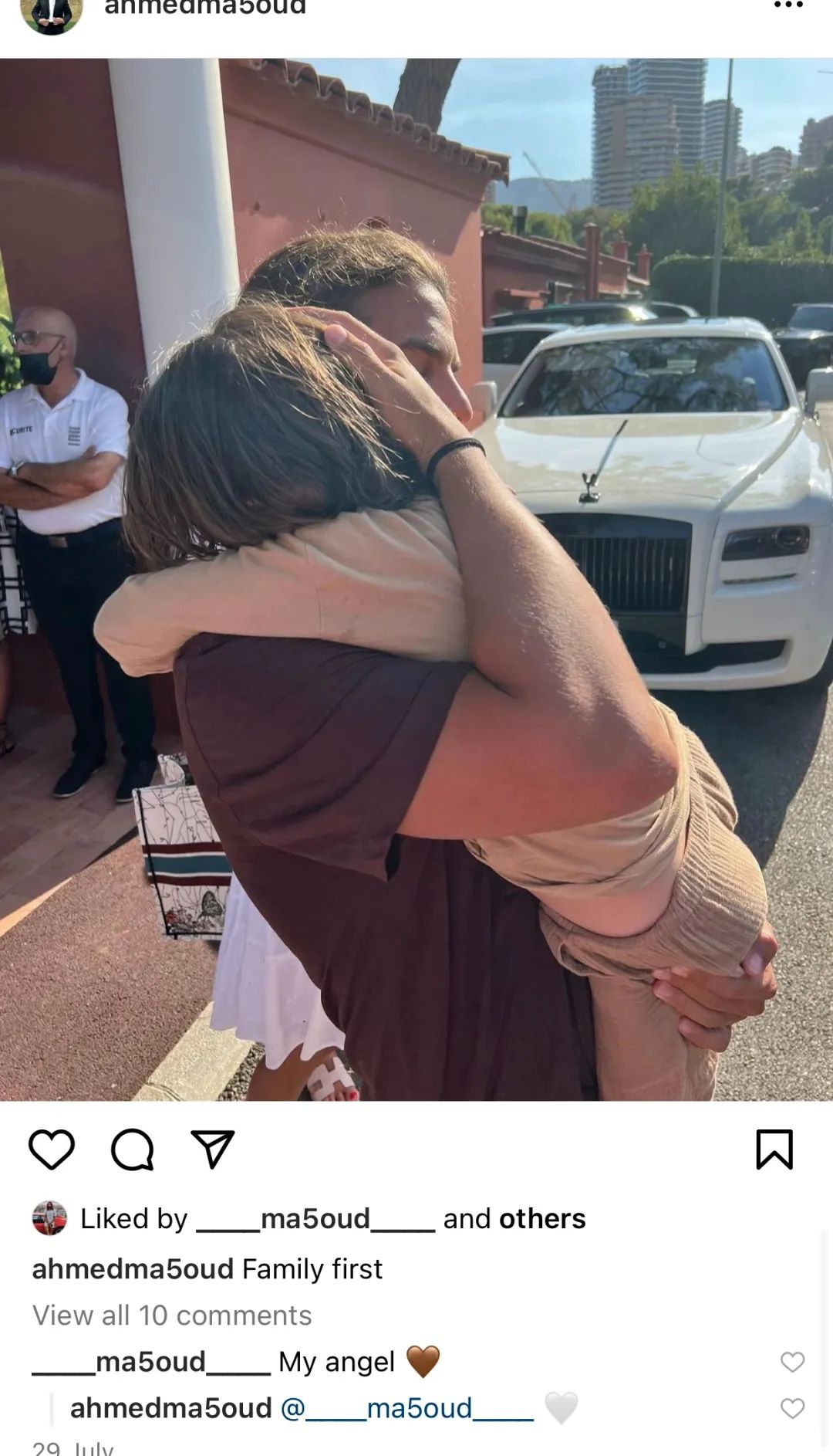 “还有三年,我们很好”,自曝是小李子新欢的富家女到底什么来头