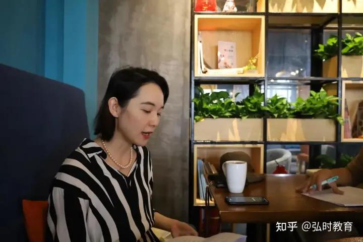 系友访谈|董丽慧：艺术、史学与文化的三重奏