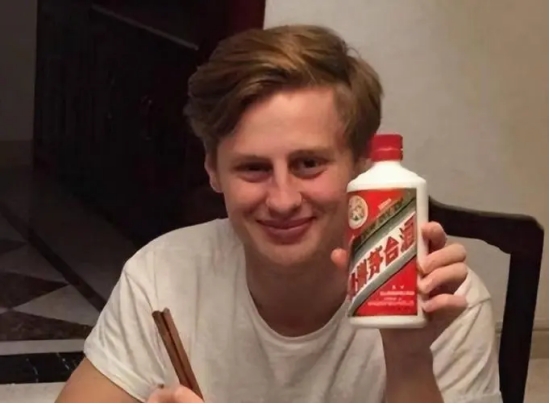 大量英国人来中国生活,大量英国游客涌入中国