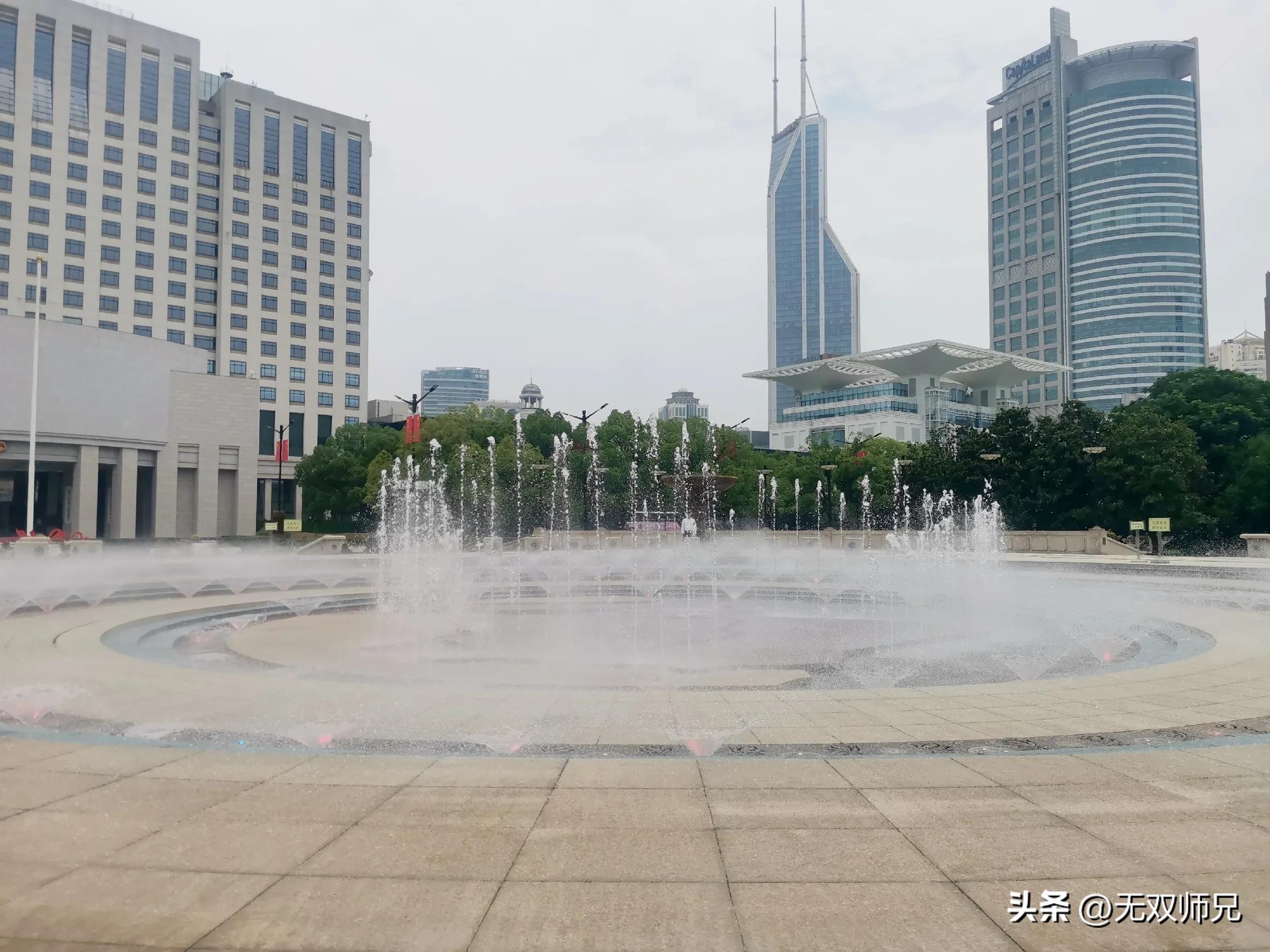 上海年轻人必去的广场,上海人民广场玩的地方