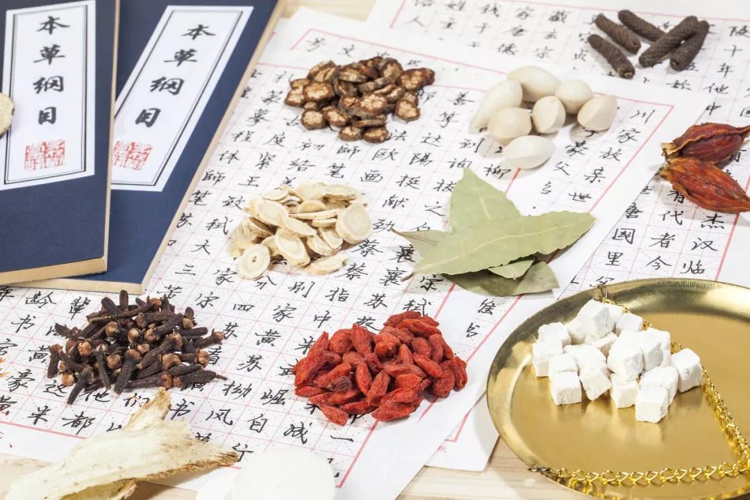 我堂堂一个教授，被治得死去活来！只好61岁自学中医，自救救人你也可以这样做