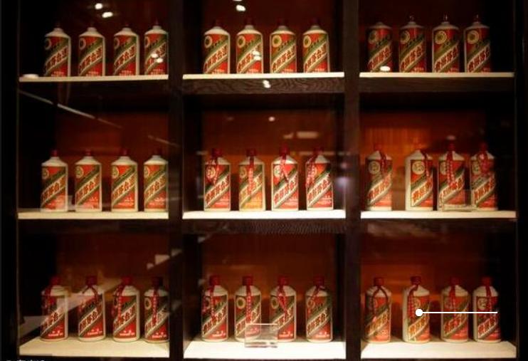 网友晒储备粮库,网友晒整箱五粮液