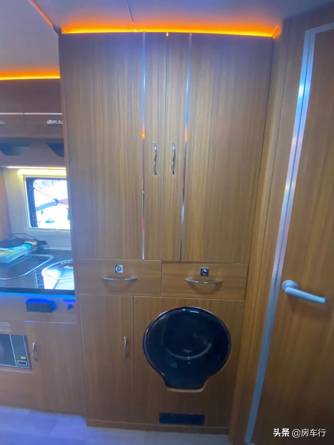 国内口碑最好的h500轻卡房车,跃进房车h500升顶房车图片