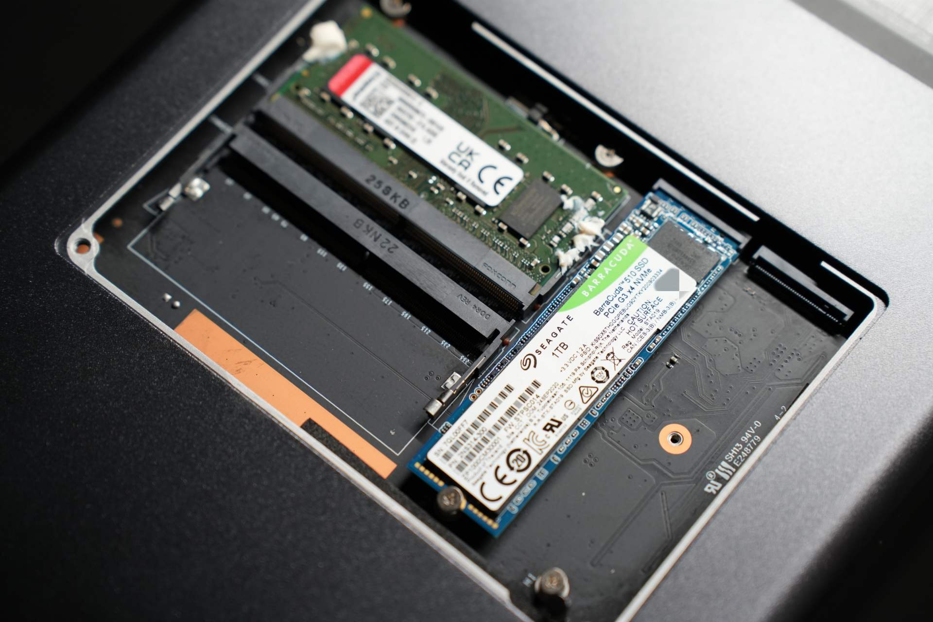 绿联nasdx4600prom2盘怎么用,nas家用推荐绿联dx4600pro