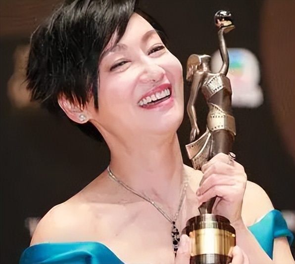 惠英红得影后,惠英红影后视频