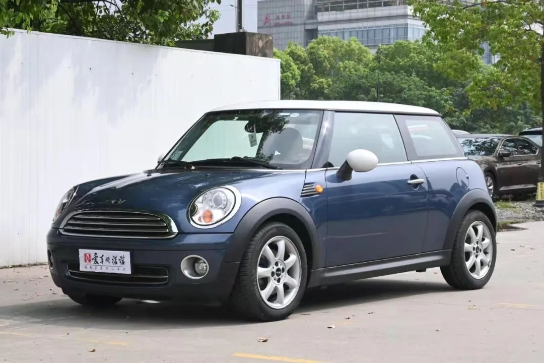 宝马428i硬顶敞篷落地价2022,宝马428i二手车值得买吗