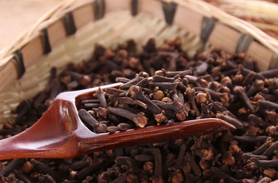 口臭应该吃什么蔬菜,重度口臭吃啥药